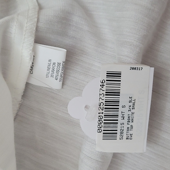 Nwt RED CORAL button up 3/4 sleeve top - Picture 2 of 2